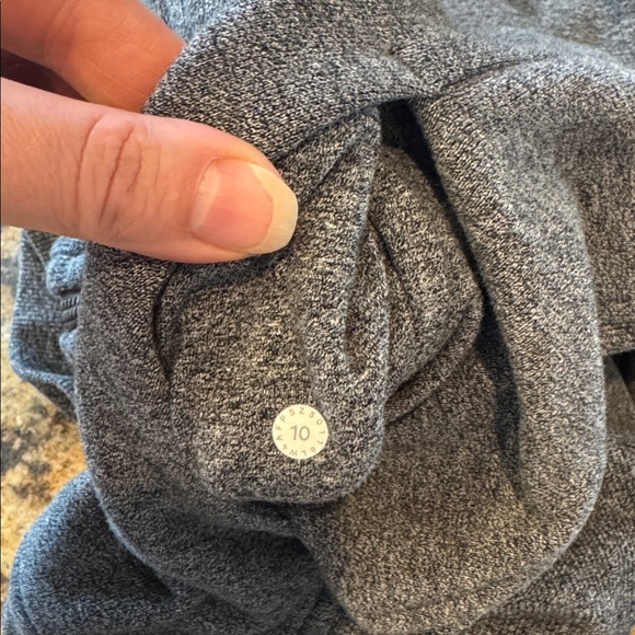 Lululemon Scuba Full Zip Hoodie. Dark grey color size 10. Like new! - Picture 6 of 6